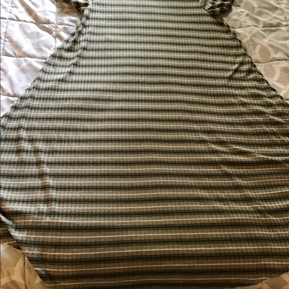 Lularoe Carly dress - Picture 2 of 5
